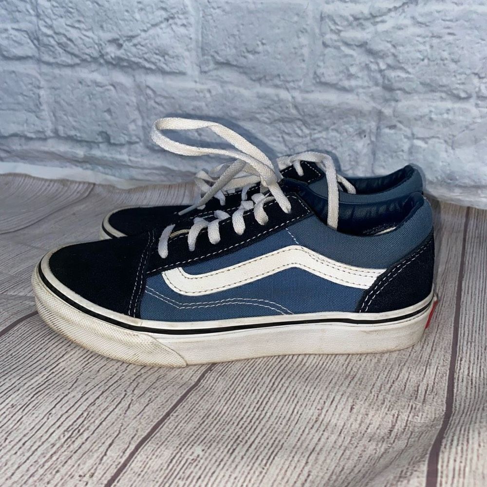 Vans off the wall canvas youth 2 tie up sneakers